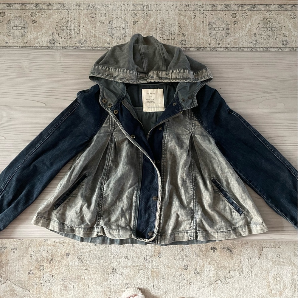 Free People Denim Blend Flowy Jacket in XS